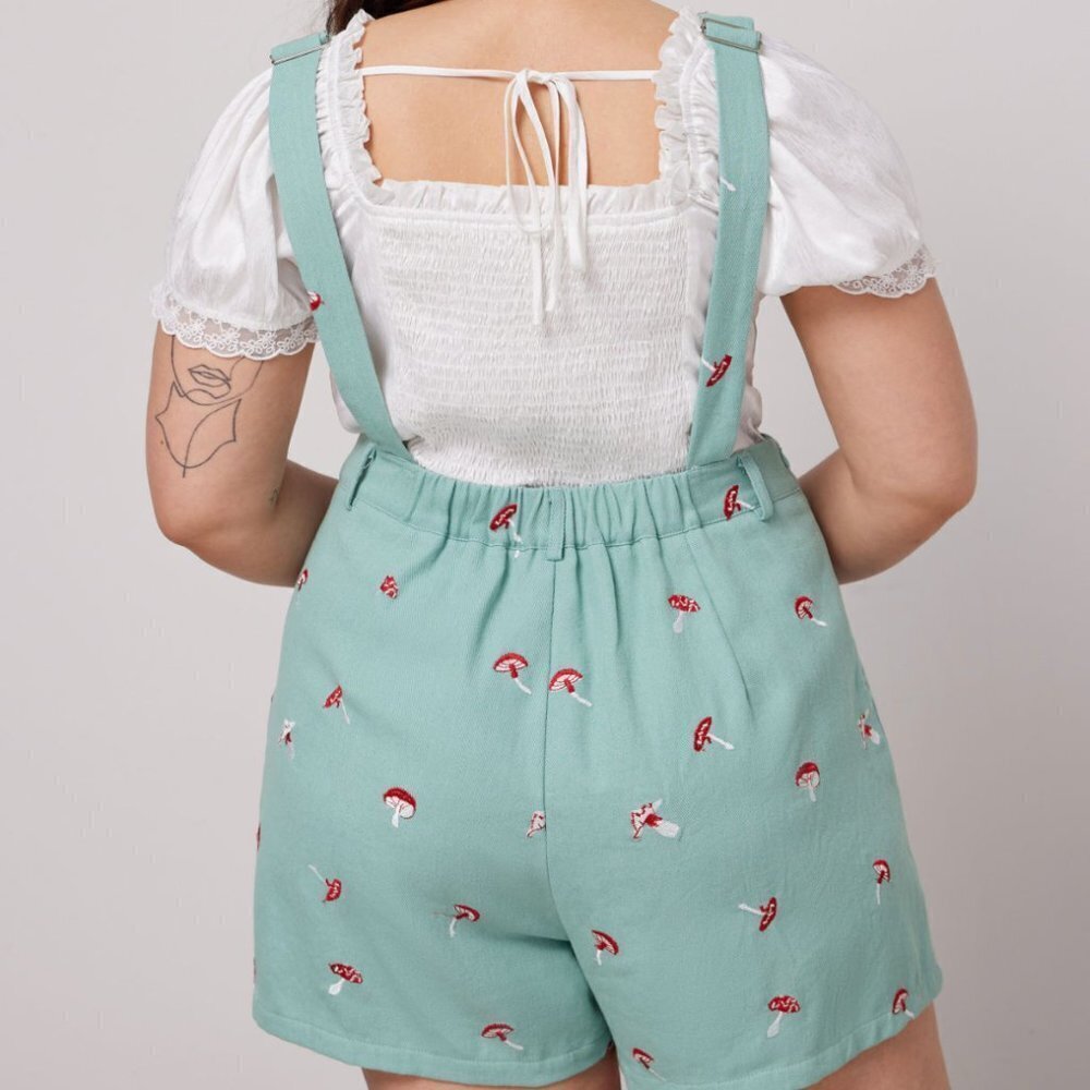 CIDER NWT Floral mushroom green buckle romper shortalls - Picture 2 of 13